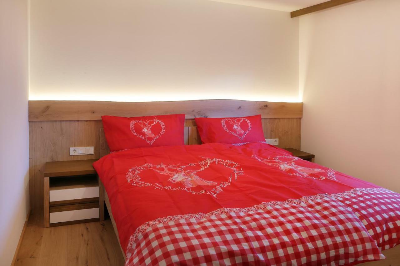 Apartment Kristyn Urtijëi Buitenkant foto
