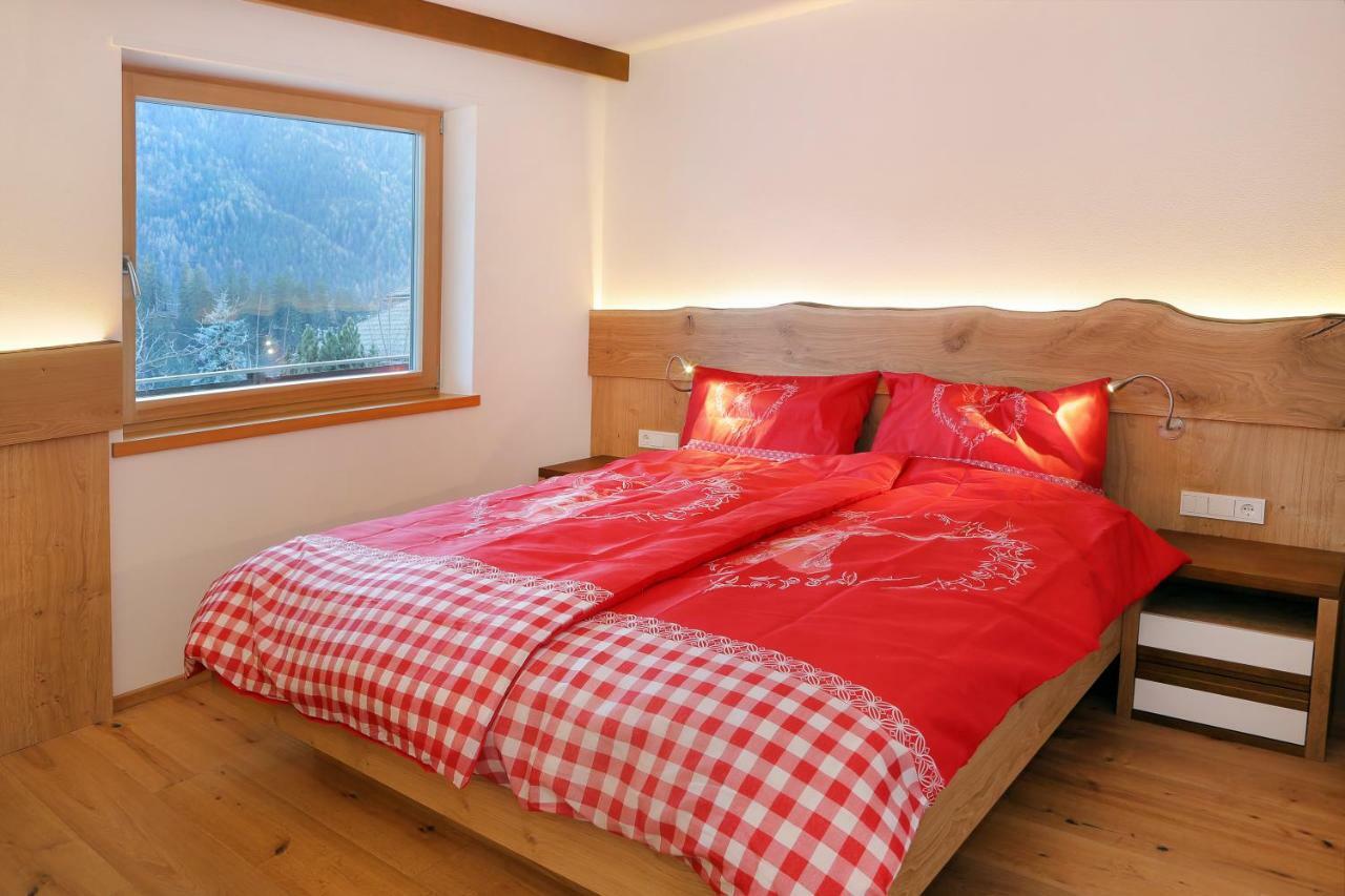 Apartment Kristyn Urtijëi Buitenkant foto