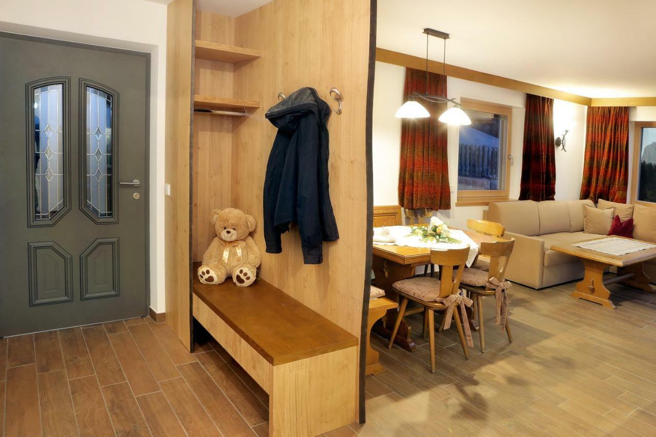 Apartment Kristyn Urtijëi Buitenkant foto