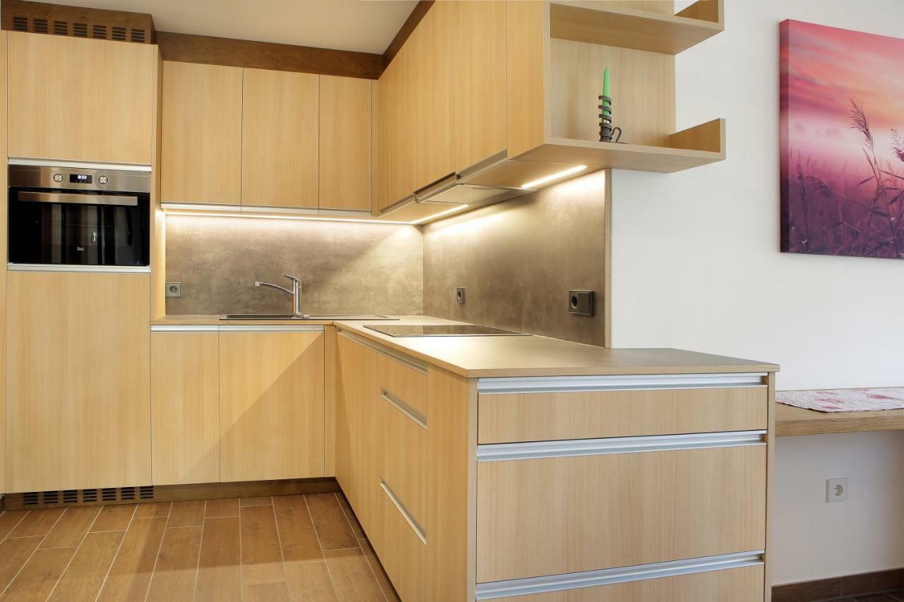 Apartment Kristyn Urtijëi Buitenkant foto