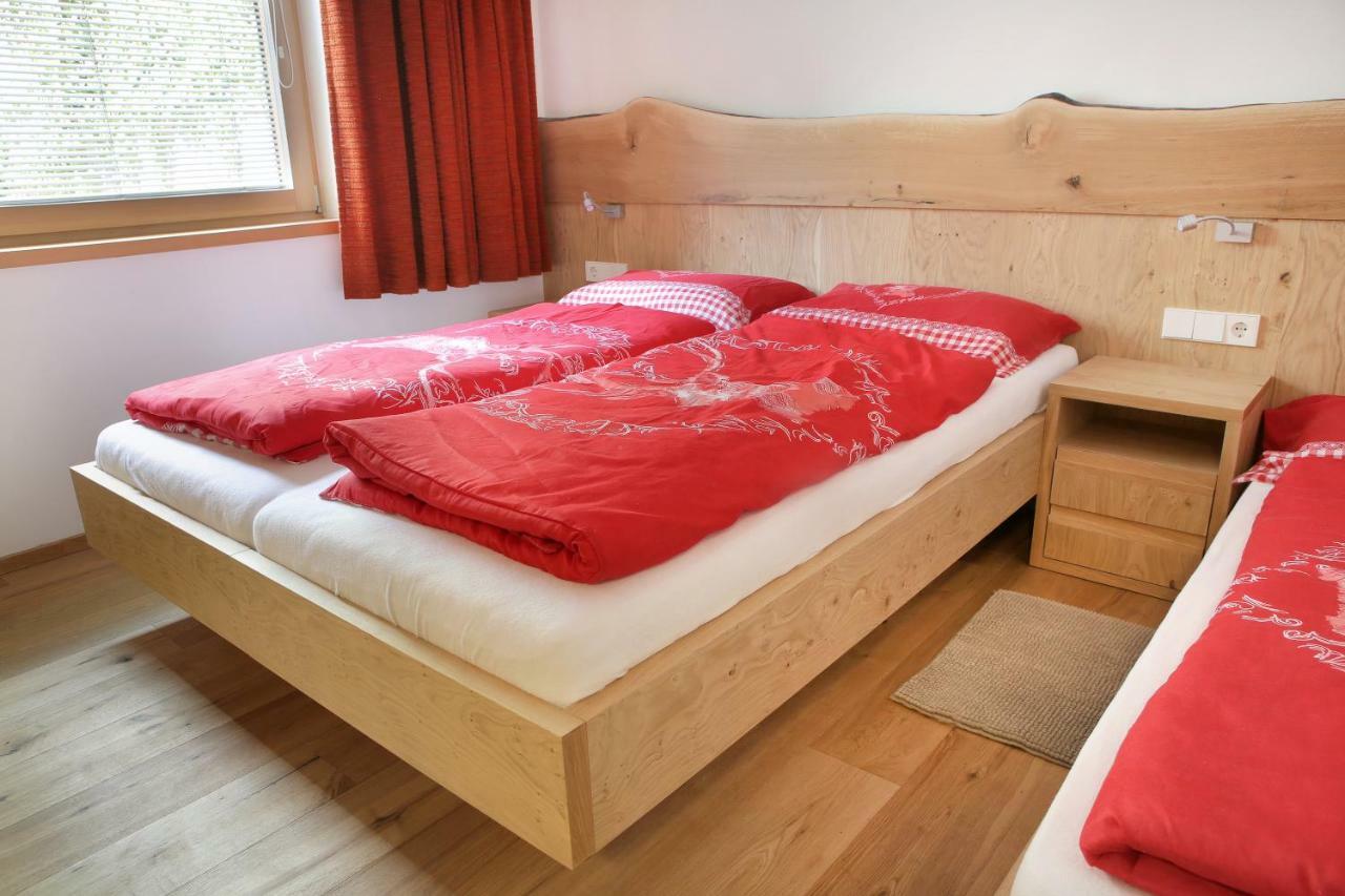 Apartment Kristyn Urtijëi Buitenkant foto