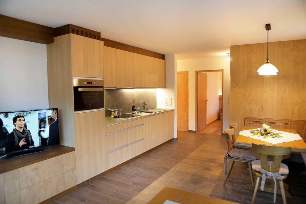Apartment Kristyn Urtijëi Buitenkant foto